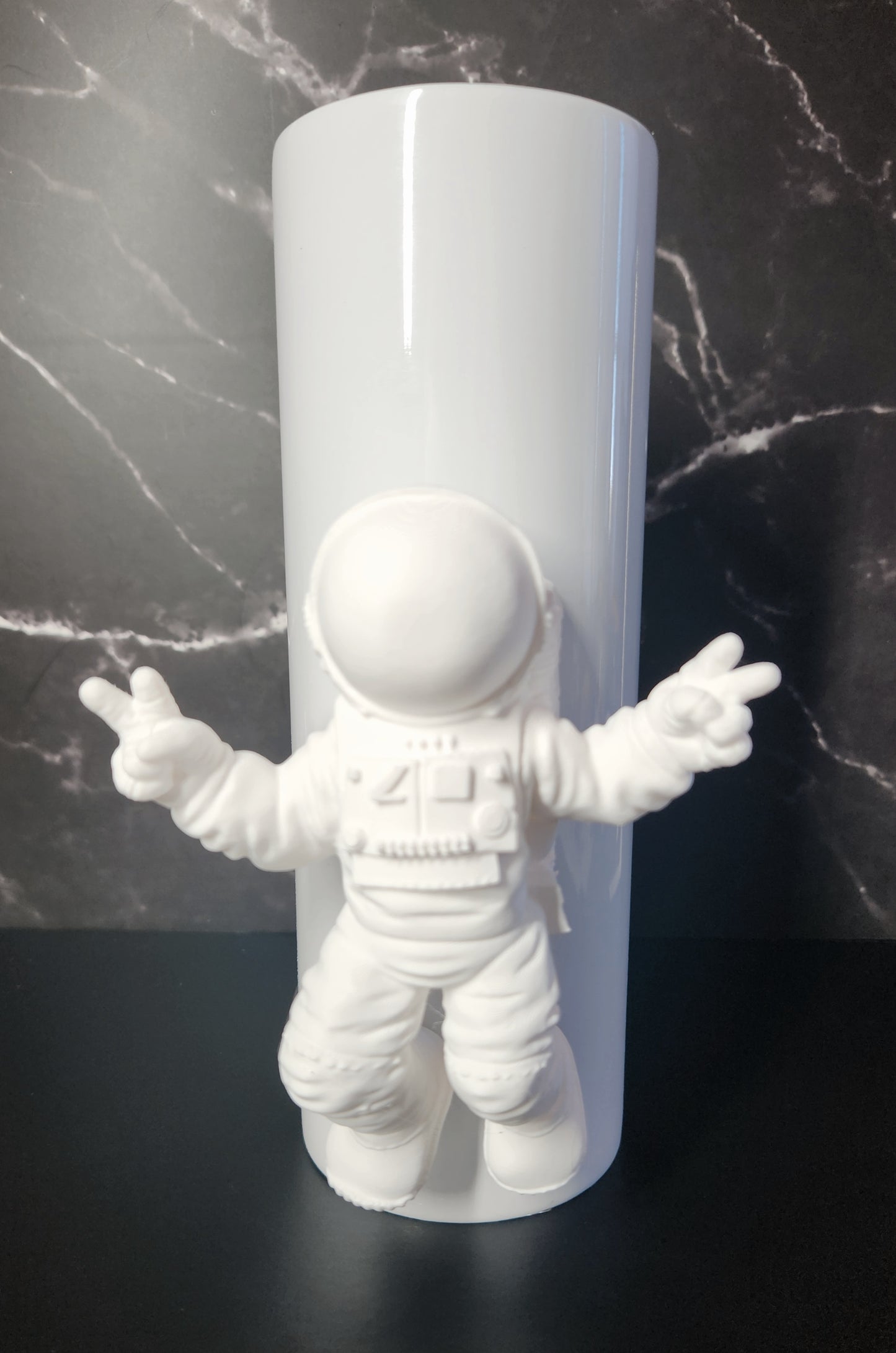 Astronaut - Tumbler Element