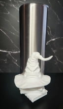 Sorting Hat on books - Tumbler Element