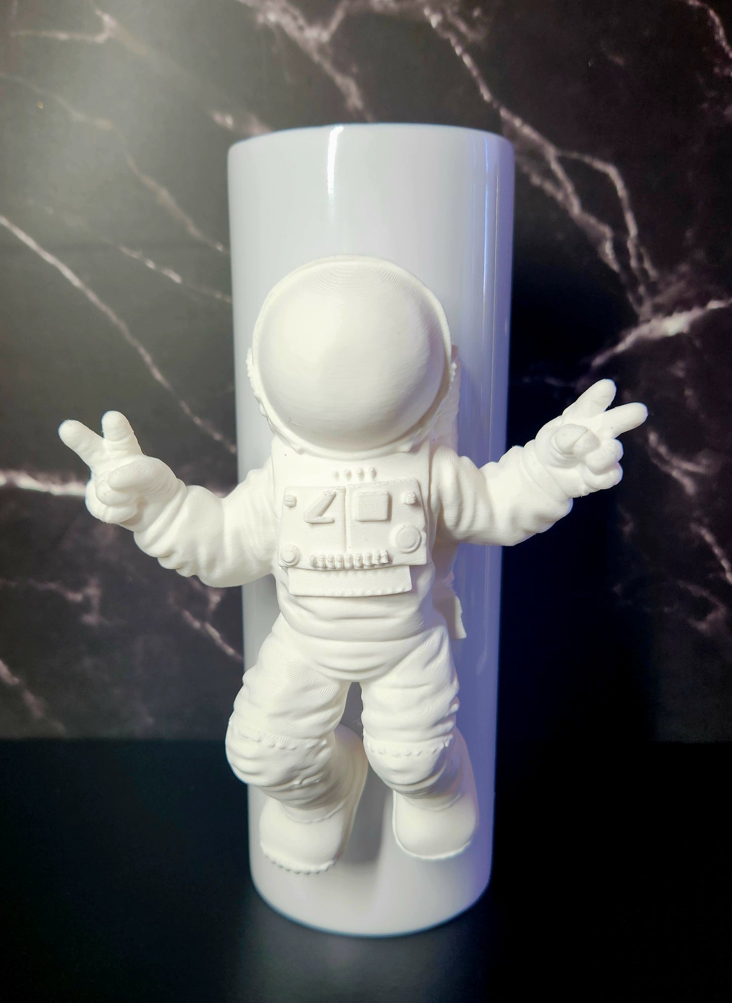 Astronaut - Tumbler Element